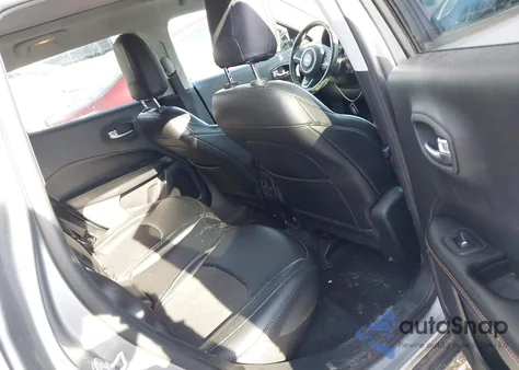 2019 Jeep Compass Latitude 4X4 from USA, damaged, VIN 3C4NJDBB1KT656822